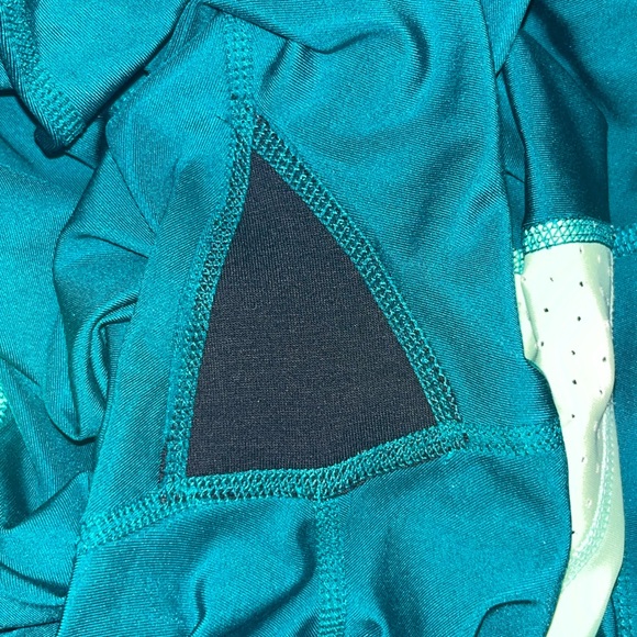 Xersion LIKE NEW Women’s Biker Shorts - Teal/Lime Green - Large - Picture 6 of 7